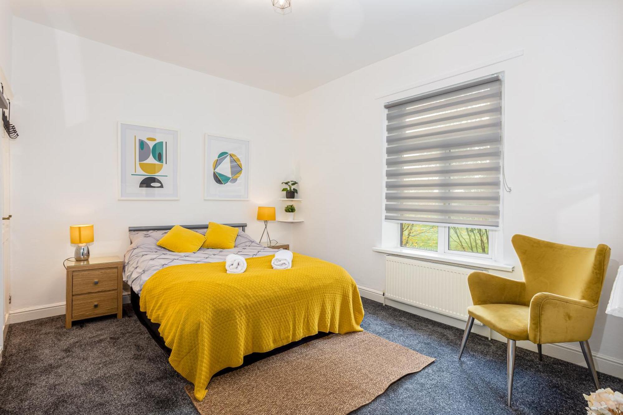 Coronation House By Yourstays - 3 Bedroom House In Newcastle-Under-Lyme Stoke-on-Trent Esterno foto