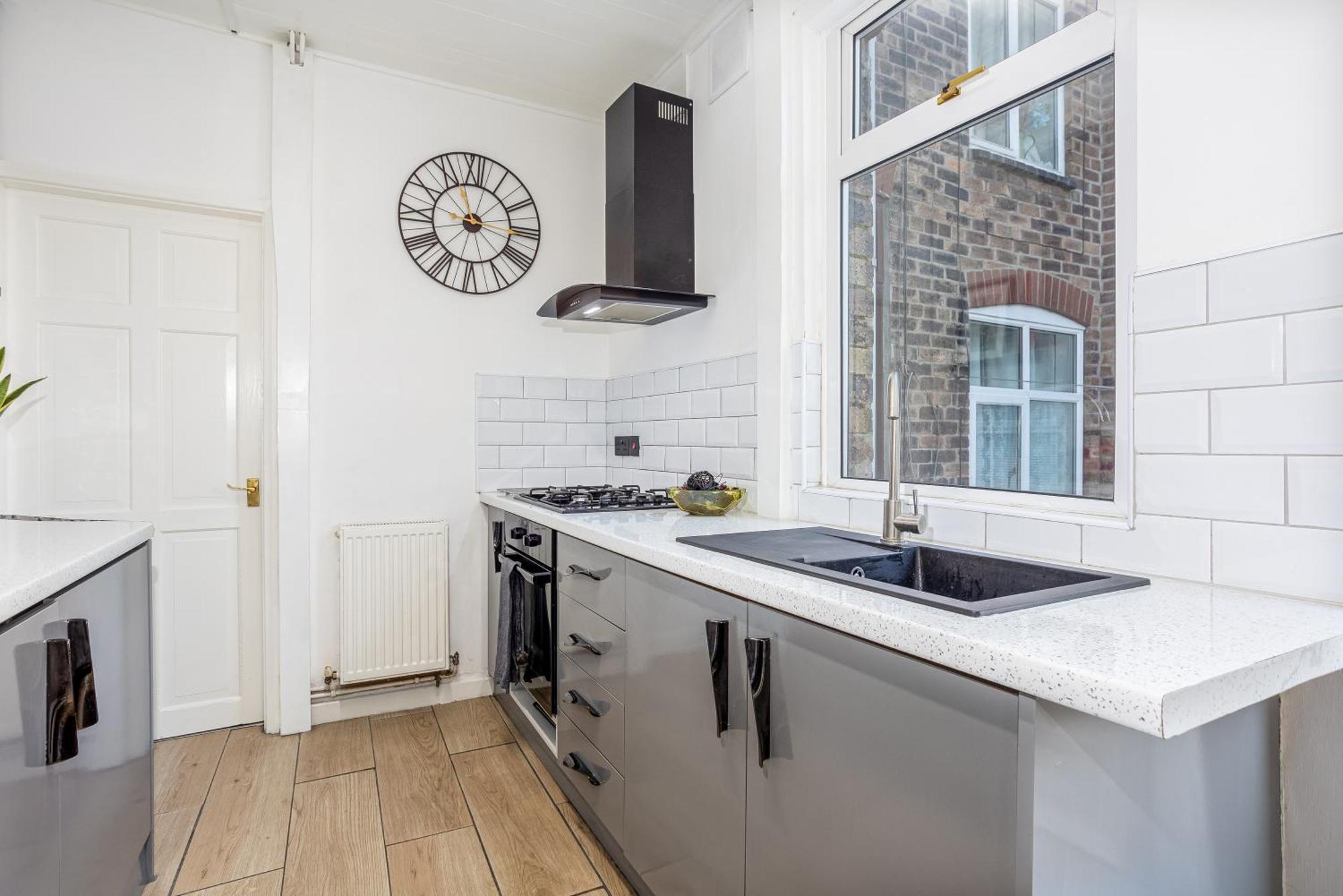 Coronation House By Yourstays - 3 Bedroom House In Newcastle-Under-Lyme Stoke-on-Trent Esterno foto